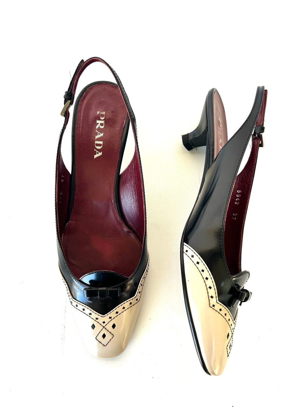 Vintage Prada Kitten Heels Slingbacks Low Sandals Tan Black 37 7 Bow Preppy